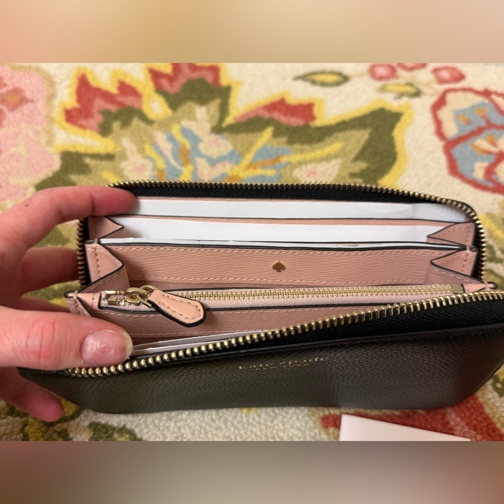 Kate Spade New York Large Black Leather Zip-Around Continental Clutch/Wallet - Picture 14 of 16